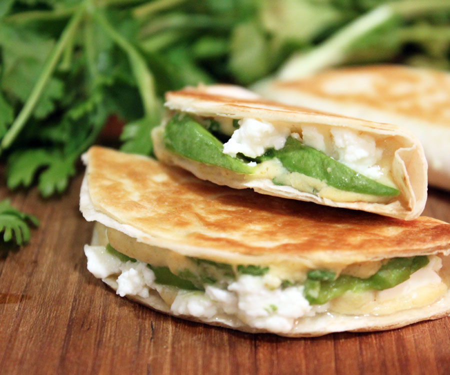 mobil Betydning gavnlig Mini hummus quesadilla m. avokado - opskrift - Madkogebogen