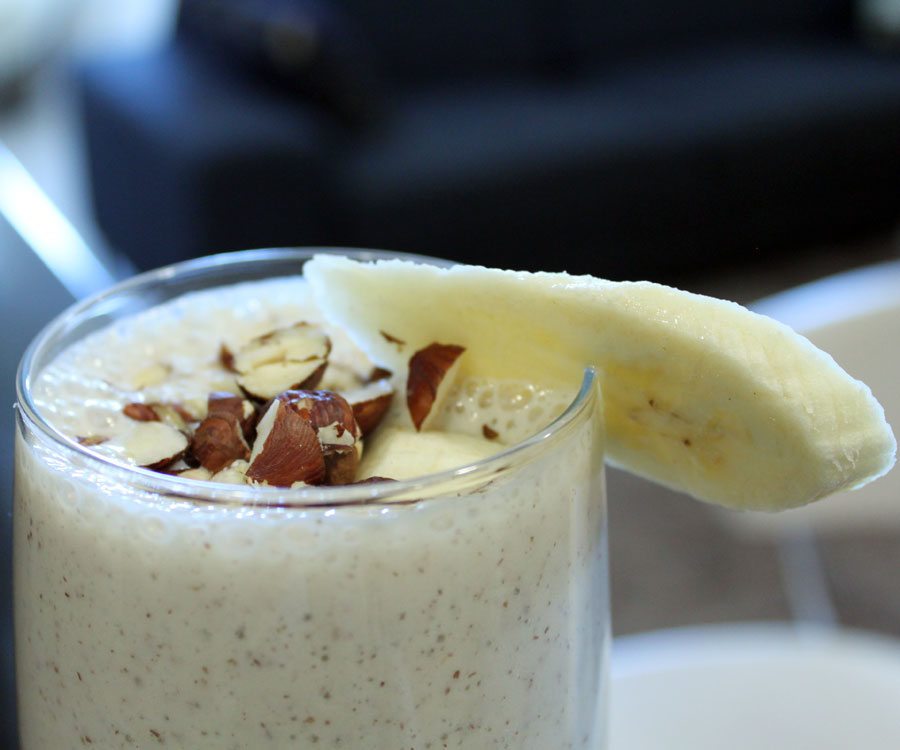 Banan og hasselnød smoothie