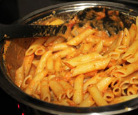 Penne i cremet rosa sauce